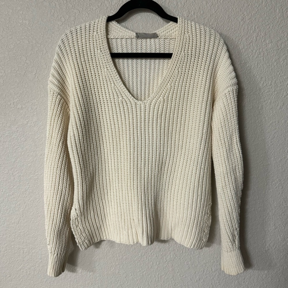 Everlane Neutral Cream Knit Pull Over V Neck Chunky Sweater Womens size M